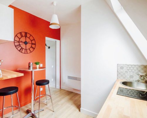 Investissement locatif ancien studio meublé Paris 11